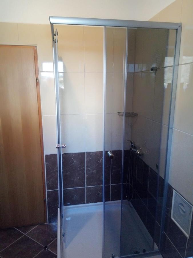Studio Apartman Kika Otočac Exteriör bild