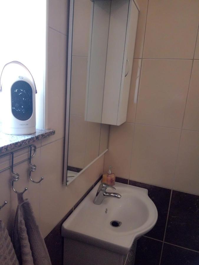 Studio Apartman Kika Otočac Exteriör bild