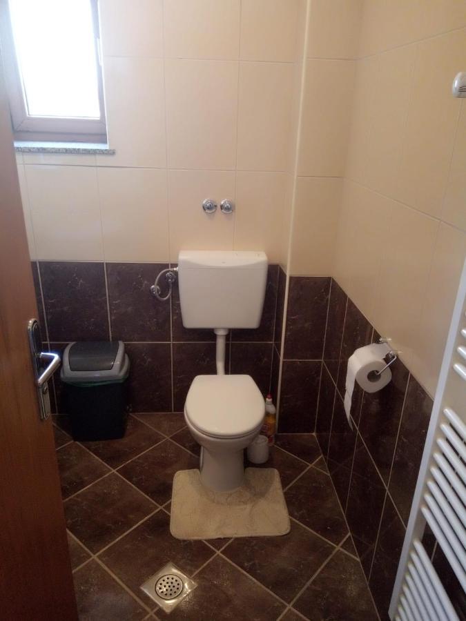 Studio Apartman Kika Otočac Exteriör bild