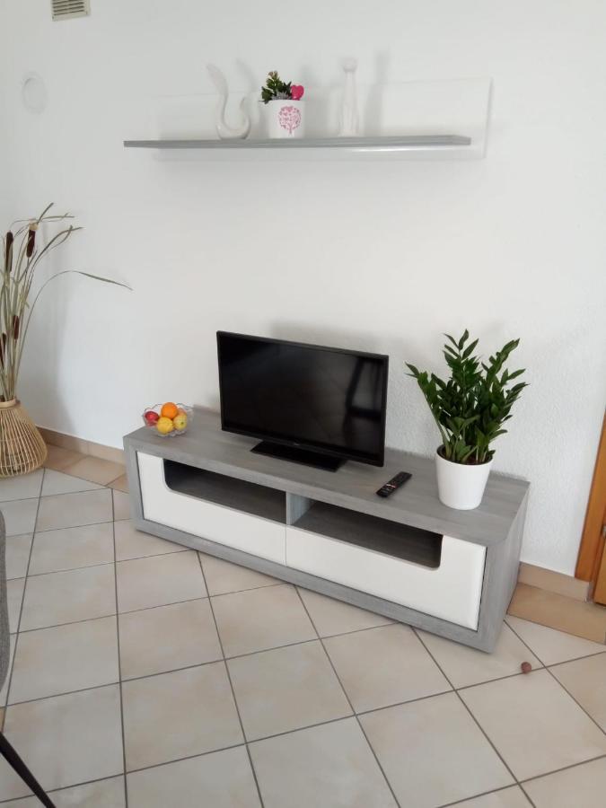 Studio Apartman Kika Otočac Exteriör bild